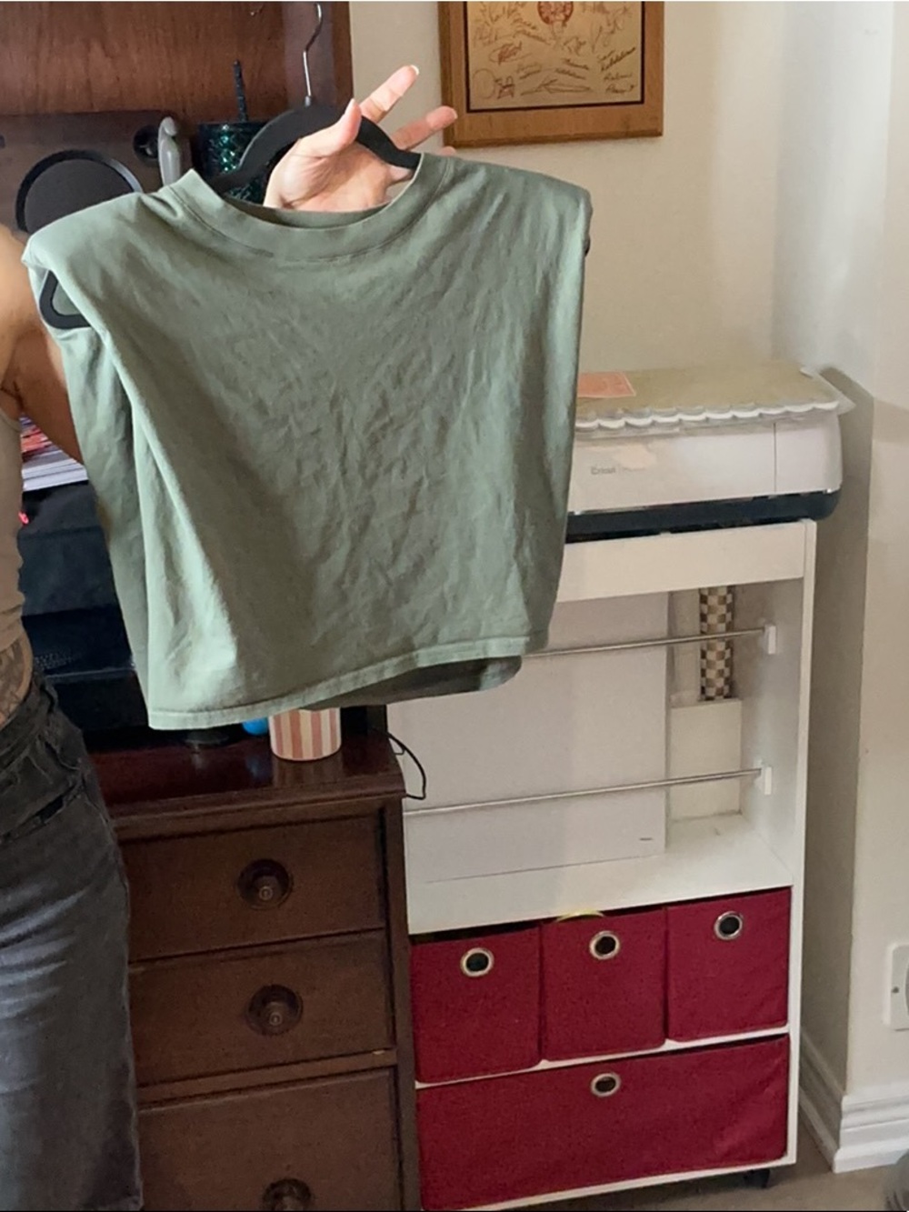 Sleeveless Crop Tank Top - Olive Green